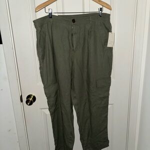 Women’s Olive Cargo Pants